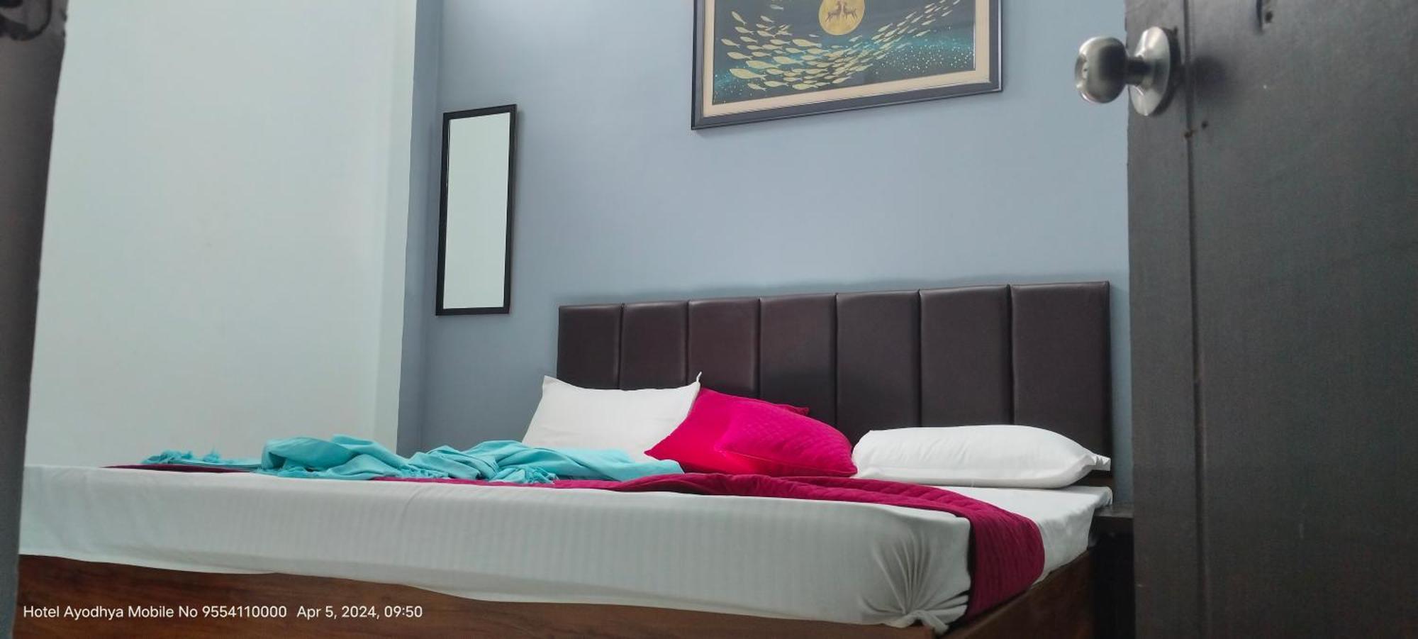 Hotel Ayodhya Paying Guest Exterior photo